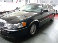 Usado Lincoln Town Car 1998 Negro Berlina