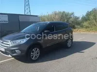Usado Ford Kuga Trend 120 CV (88 kW) 2019 Gris / plata SUV