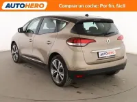 Usado Renault Scénic Zen 132 CV (97 kW) 2017 Amarillo Monovolumen