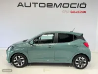 Usado Hyundai i10 66 CV (48 kW) 2025 Verde Utilitario
