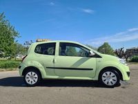 Usado Renault Twingo 60 CV (44 kW) 2010 Amarillo Utilitario
