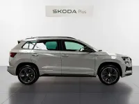 Usado Skoda Karoq SportLine 150 CV (110 kW) 2022 Gris SUV