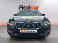 Usado Skoda Superb Active 150 CV (110 kW) 2019 Negro Berlina