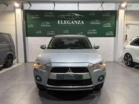 Usado Mitsubishi Outlander Motion 156 CV (114 kW) 2010 Gris / plata SUV