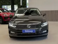 Usado VW Passat Sportline 180 CV (132 kW) 2017 Gris Berlina