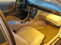Usado Mercedes C200 Sport Edition 122 CV (89 kW) 2005 Gris / plata Berlina