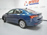 Usado Skoda Octavia Ambition 150 CV (110 kW) 2023 Azul Utilitario