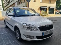 Usado Skoda Fabia 60 CV (44 kW) 2012 Blanco Berlina