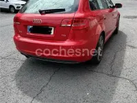 Usado Audi A3 Attraction 140 CV (102 kW) 2012 Rojo Utilitario