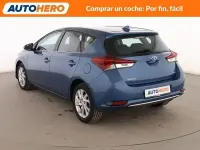 Usado Toyota Auris Hybrid Active 136 CV (100 kW) 2018 Azul Berlina