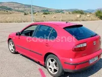 Usado Seat Leon Stella 110 CV (80 kW) 2004 Rojo Utilitario