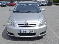 Usado Toyota Corolla Sol 116 CV (85 kW) 2005 Beige Berlina