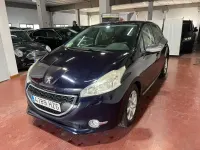 Usado Peugeot 208 Allure 92 CV (67 kW) 2014 Negro Utilitario