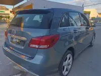 Usado Mercedes B180 109 CV (80 kW) 2015 Azul Utilitario