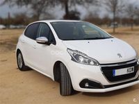 Usado Peugeot 208 Style 82 CV (60 kW) 2017 Blanco Utilitario