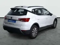 Usado Seat Arona Style 110 CV (80 kW) 2022 Blanco SUV