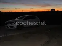 Usado Renault Mégane IV LIMITED 115 CV (84 kW) 2018 Blanco Berlina