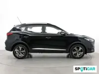 Usado MG ZS Comfort 111 CV (81 kW) 2022 Negro SUV
