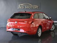 Usado Seat Leon ST Style 116 CV (85 kW) 2022 Rojo Familiar