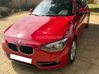 Usado BMW 118 Sport Line 143 CV (105 kW) 2015 Rojo Utilitario