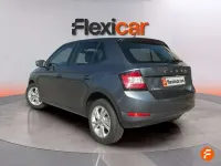 Usado Skoda Fabia Ambition 95 CV (69 kW) 2020 Gris Utilitario