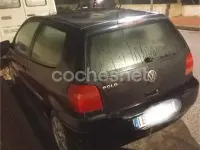 Usado VW Polo Trendline 75 CV (55 kW) 2000 Negro Berlina