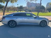 Usado VW Arteon 150 CV (110 kW) 2018 Gris / plata Utilitario