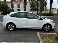 Usado Ford Focus Trend 109 CV (80 kW) 2010 Blanco Berlina