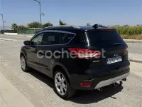 Usado Ford Kuga Titanium S 163 CV (119 kW) 2014 Negro SUV