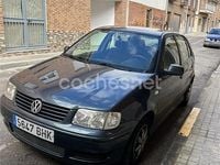 Usado VW Polo Trendline 75 CV (55 kW) 2001 Azul Berlina