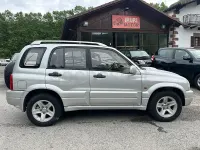 Usado Suzuki Grand Vitara 110 CV (80 kW) 2002 Gris / plata SUV