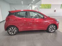 Usado Hyundai i10 67 CV (49 kW) 2023 Granate Utilitario