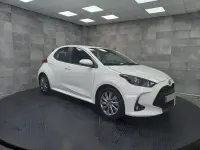 Usado Toyota Yaris Active 116 CV (85 kW) 2022 Blanco Utilitario