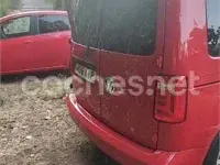 Usado VW Caddy 102 CV (75 kW) 2019 Rojo Monovolumen