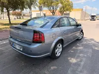 Usado Opel Vectra Elegance 120 CV (88 kW) 2007 Gris / plata Berlina