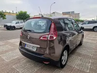 Usado Renault Scénic Dynamique 110 CV (80 kW) 2011 Beige Monovolumen