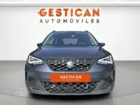 Usado Seat Arona Style 110 CV (80 kW) 2023 Gris SUV