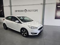 Usado Ford Focus Trend 120 CV (88 kW) 2016 Blanco Berlina
