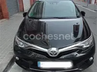 Usado Toyota Auris Active 116 CV (85 kW) 2017 Negro Familiar