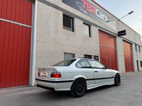 Usado BMW 328 Sport Line 193 CV (141 kW) 1996 Blanco Coupe