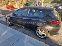 Usado Alfa Romeo 147 Distinctive 120 CV (88 kW) 2004 Negro Utilitario