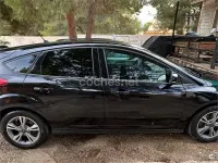 Usado Ford Focus Trend 125 CV (91 kW) 2013 Negro Berlina
