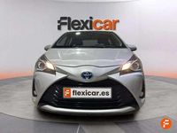 Usado Toyota Yaris Hybrid Active 100 CV (73 kW) 2019 Gris Utilitario