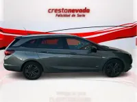 Usado Opel Astra S 145 CV (106 kW) 2022 Gris / plata Familiar