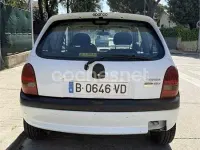 Usado Opel Corsa 65 CV (47 kW) 1999 Blanco Berlina