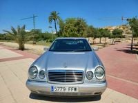 Usado Mercedes E420 279 CV (205 kW) 1996 Plata Berlina