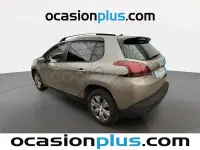 Usado Peugeot 2008 Style 110 CV (80 kW) 2017 Gris / plata SUV