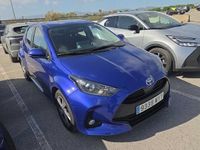 Usado Toyota Yaris Hybrid Active 116 CV (85 kW) 2025 Azul Utilitario