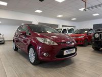 Usado Ford Fiesta Titanium 90 CV (66 kW) 2009 Granate Berlina