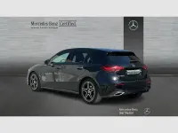 Usado Mercedes A180 AMG line 116 CV (85 kW) 2025 Negro Berlina
